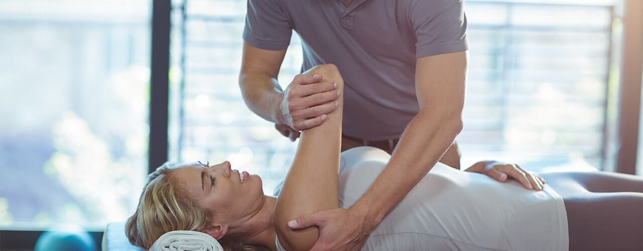 Get Natural Shoulder Pain Relief with the Help of Physical Therapy