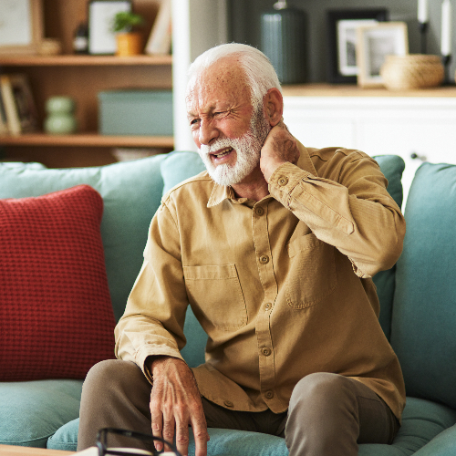 chronic-pain-holding-neck-pelham-physical-medicine-bronx-ny